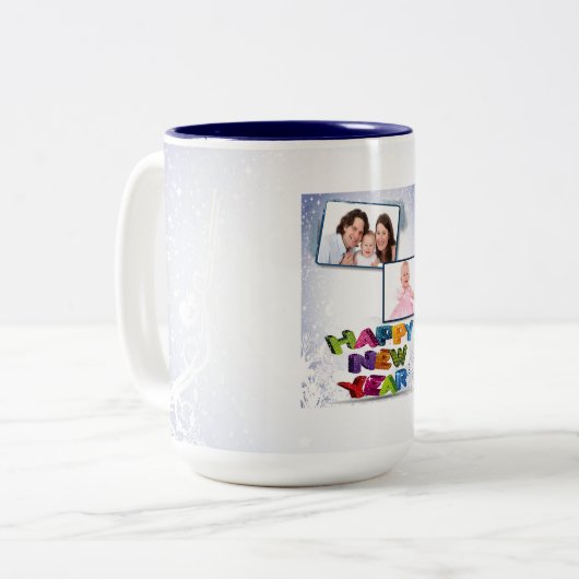 新年おめでとう2枚の写真を追加するマグカップ ツートーンマグカップ (正面左)