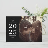 新年おめでとう。ブラックミニマルタイポグラフィ写真 シーズンカード (スタンド正面)