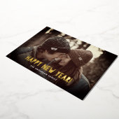 新年おめでとう。金ゴールドシンプルタイポグラフィ写真 箔シーズンカード (回転した状態)