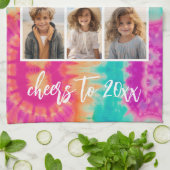 新年のタイダイティール(緑がかった色)70sのVibeへの応援 キッチンタオル (折り畳み)