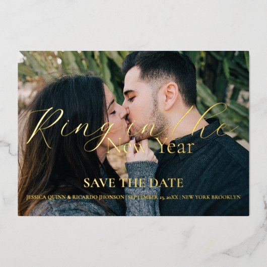 新年のリングや輪結婚式の日付を保存 箔招待状 (正面)