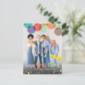 新年の応援カラフルとおもしろい紙吹雪ドット写真 シーズンポストカード (スタンド正面)