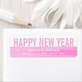 新年モダンおめでとう |タイポグラフィピンクお洒落 ラベル (インサイチュ)