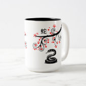 新年中国のの蛇と紅花 ツートーンマグカップ (正面右)