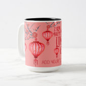 新年中国のピンクの赤い提灯お友達ギフト ツートーンマグカップ (正面左)