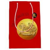 新年中国のレッドゴールデンドラゴン2024 MGB ミディアムペーパーバッグ (正面)