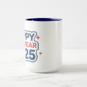 新年、完璧な醸造：ハッピーニューイヤー2025マグカップ マグカップ (中央)