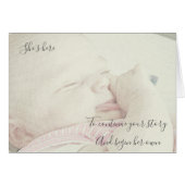 新生児の女の子 (正面横)