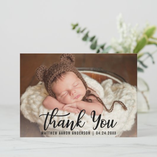 新生児ウッドありがとうBlkスクリプトカード 招待状 (スタンド正面)