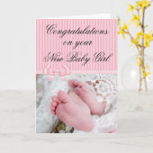 新生児ガールピンクカードおめでとう カード (黄色い花)