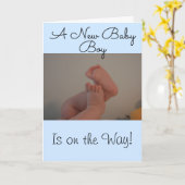 新生児ボーイオンザウェイベビー足写真 カード (黄色い花)