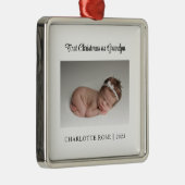 新生児初めてのクリスマスas Grandpa写真 メタルオーナメント (右)