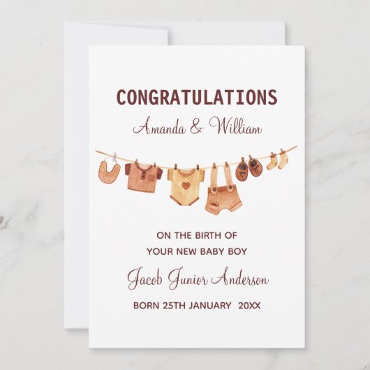 新生児赤ちゃん服おめでとうパーソナライズされた カード (正面)