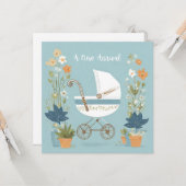 新着男の赤ちゃんガールプラムおめでとう カード (正面/裏面インサイチュ)