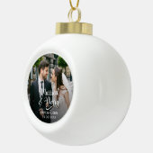 新結婚したメリー婚の初めてのクリスマス写真 セラミックボールオーナメント (右)