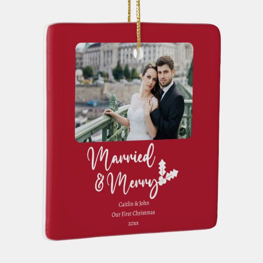 新結婚したメリー婚の初めてのクリスマスPhoto Red セラミックオーナメント (右)