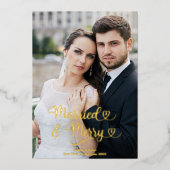 新結婚したメリー婚の第1回のクリスマス写真ハート 箔シーズンカード (正面)