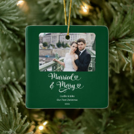 新結婚したメリー婚1stクリスマスフォトグリーン セラミックオーナメント