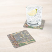 新聞用紙の背景に白い花 スクエアペーパーコースター (インサイチュ)