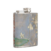 新聞用紙の背景に白い花 フラスク (右)