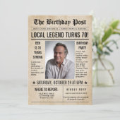 新聞誕生日ニューおもしろいスユーモアのあるメンズ70th 招待状 (スタンド正面)