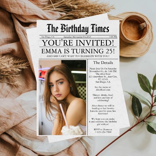 新聞風ユニークなフォト25歳の誕生日パーティー 招待状