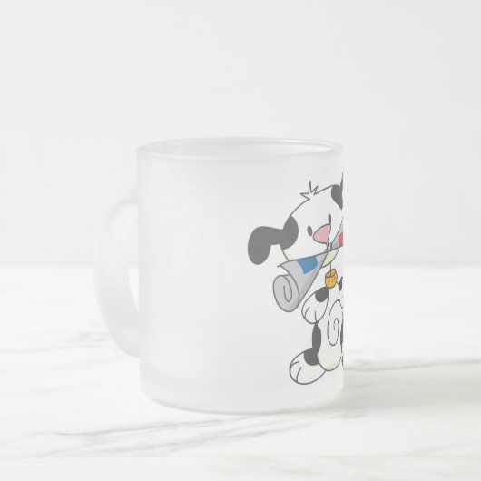 新聞Tシャツおよびギフトを持つ子犬 フロストグラスマグカップ (正面左)