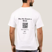 新郎に乾杯代をQRコードで支払う仲人 Tシャツ (裏面)