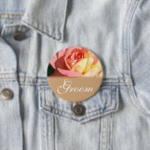 新郎のための美しいピンク結婚の黄色のバラのボタン 缶バッジ (インサイチュ)