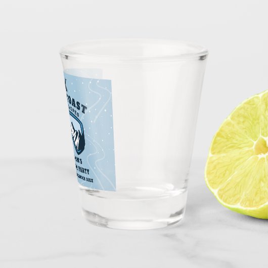 新郎の最後の独身パーティスキー場での週末 ショットグラス (右)