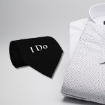 新郎の私はウェディングデイアパレルブラック ネクタイ<br><div class="desc">新郎の私は結婚式の日アパレルブラックネックタイ。この黒い"私は"新郎のネックタイを見て働きなさい。</div>