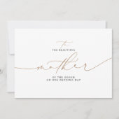 新郎の結婚式の日の美しい母親に (正面)