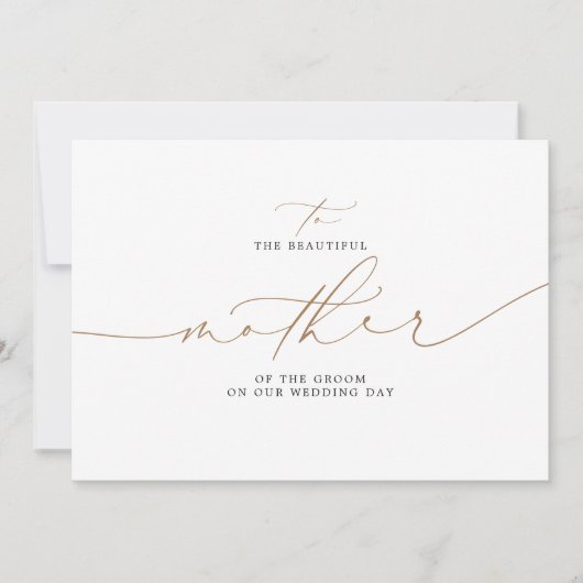 新郎の結婚式の日の美しい母親に (正面)