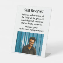 新郎の記念結婚碑の看板の父