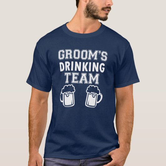 新郎の飲みチームのgroomsmenおもしろいシャツ tシャツ (正面)