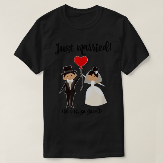 新郎新婦たった今結婚しましたかわいいハネムーン Tシャツ (デザイン正面)