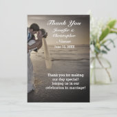 新郎新婦グレーサンセットビーチサンキューカード 招待状 (スタンド正面)