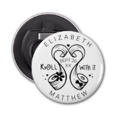 新郎新婦トイレ紙転がの日付保存 栓抜き (正面)