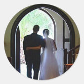 新郎新婦フォト離れたった今結婚しました教会 ラウンドシール (正面)