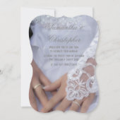 新郎新婦手およびリングや輪の結婚 招待状 (正面)