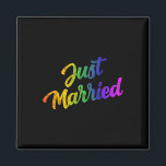 新郎新婦Lgbtqバチュラーパーティ結婚ズティー – 男性 マグネット<br><div class="desc">新郎新婦Lgbtqバチュラーパーティ結婚ズティー – メンズブラックスモールレギュラーフィットショートスリーブ – Lgbt</div>