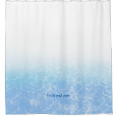 新鮮で清潔な澄ん青い水辺 シャワーカーテン (正面)