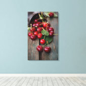 新鮮なさくらんぼ キャンバスプリント (インサイチュ (ウッドフロア))