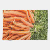 新鮮なにんじんの束 キッチンタオル (横)