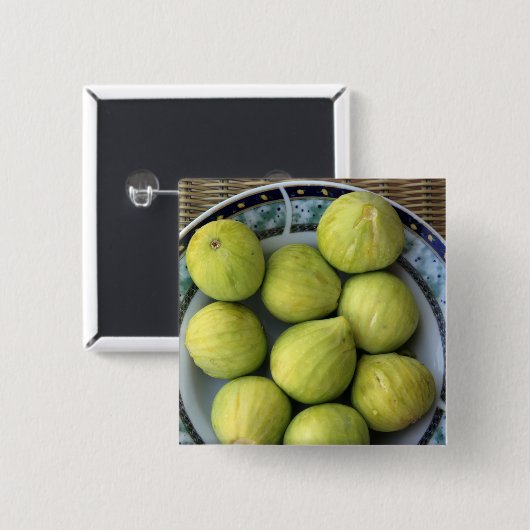 新鮮なイチジクのプレート地中海の. 缶バッジ (正面&裏面)