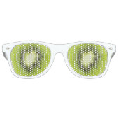 新鮮なキウイフルーツ。切り上げ切り切り切り切り切り切り切り切り切り切り切り切り切り切り切り レトロサングラス (正面)