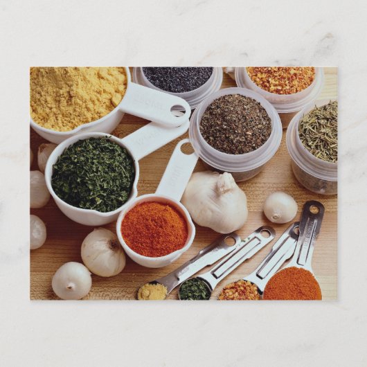 新鮮なスパイスとニンニクのクローブの写真 ポストカード (正面)