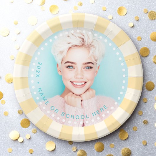 新鮮なトレンディー日が差すことの学生の卒業写真 ペーパープレート