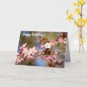 新鮮な日照り桜の花と紫の芽 カード (黄色い花)