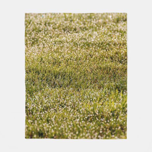 新鮮な春の緑の草の背景、《写真》ぼけ味 フリースブランケット (正面)